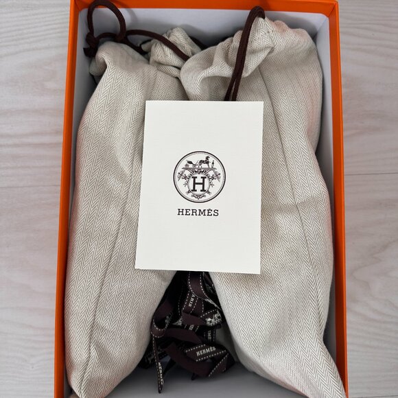 New Hermes Faubourg Loafer- 39 in Noir with Box, Dustbag, Receipt + Ribbon! - Picture 8 of 9